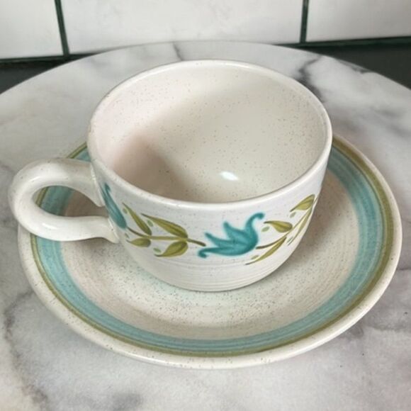 4 Sets of Franciscan Stoneware TULIP TIME Cup & Saucer - Picture 3 of 10